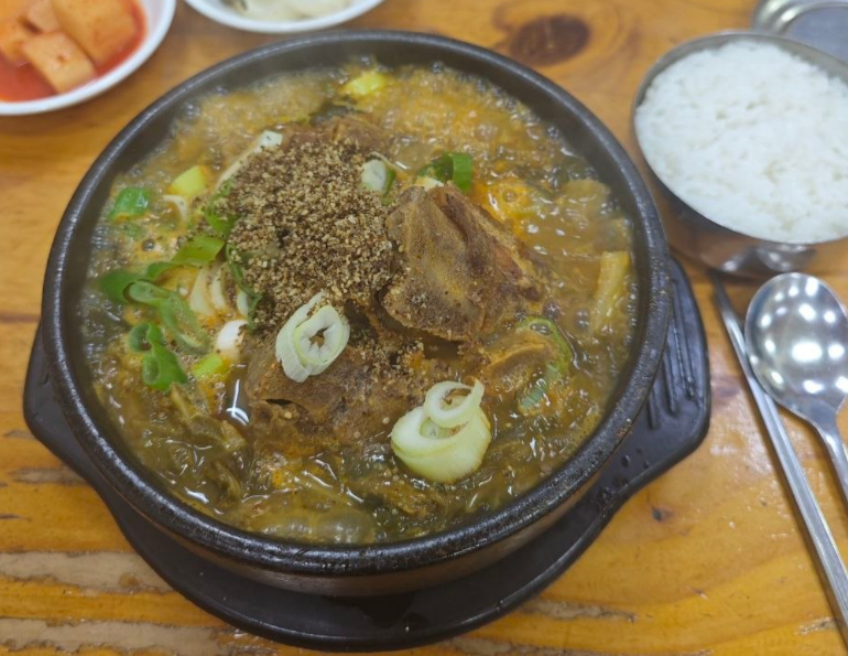 뼈다구해장국 조지고 복귀요(0)