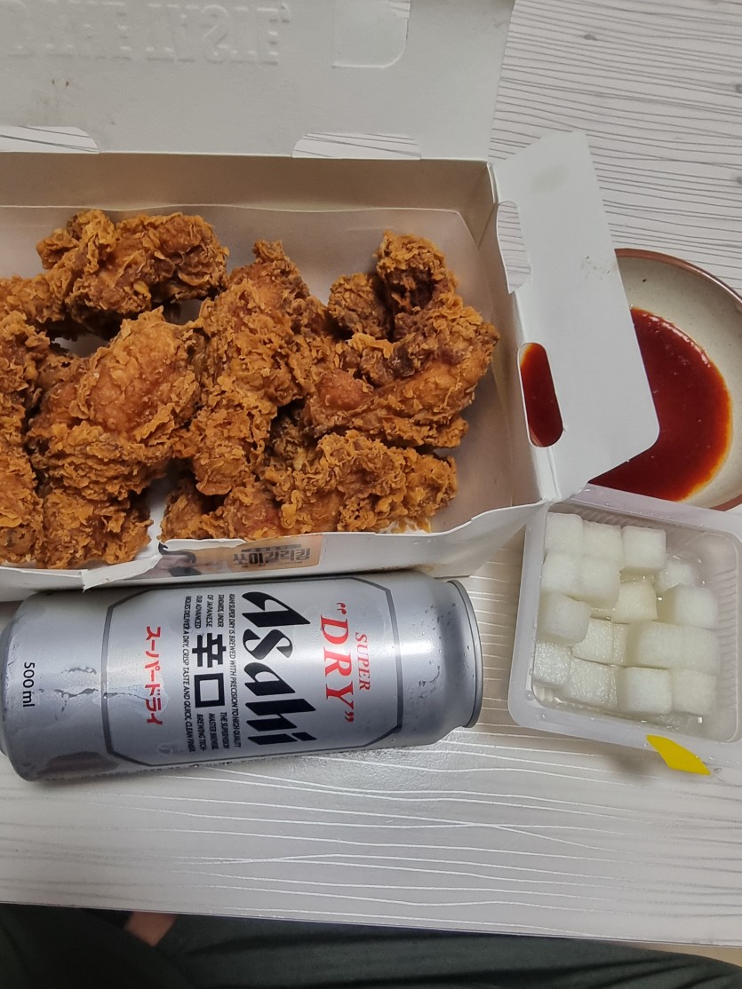 저녁은 야구보면서 치맥이요(0)
