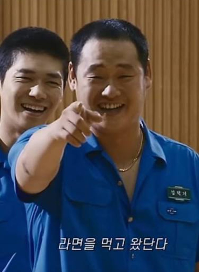 라면이나 묵고올게여(0)