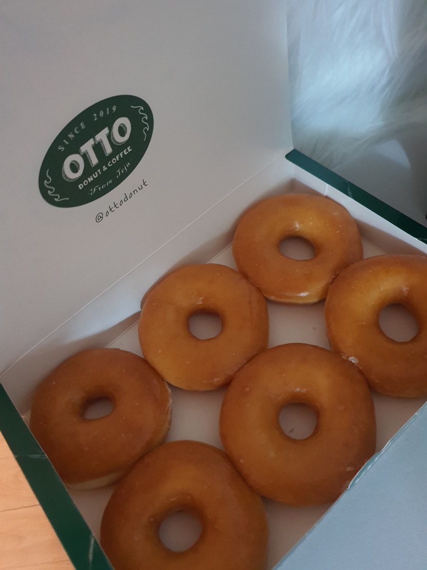 점심 드셧져?(0)