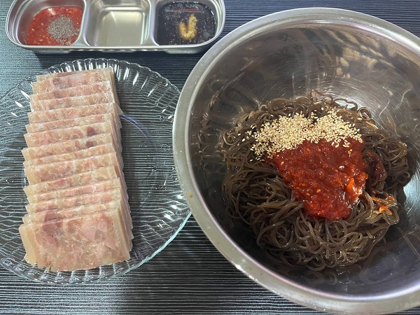 비빔냉면 + 편육 세트 먹구옴니당(0)