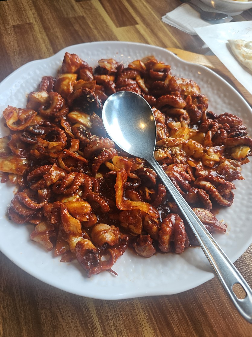 이른 점심 먹습니다(0)