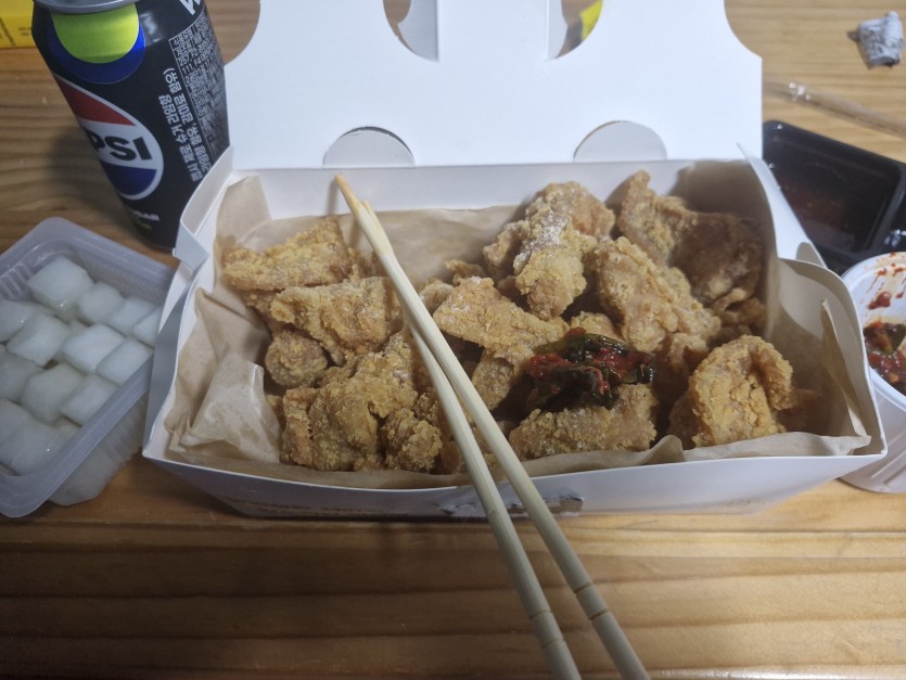 야식 묵습니다(0)