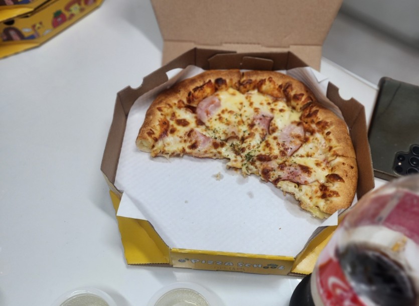 저녁에 야식은 피자로~~(0)