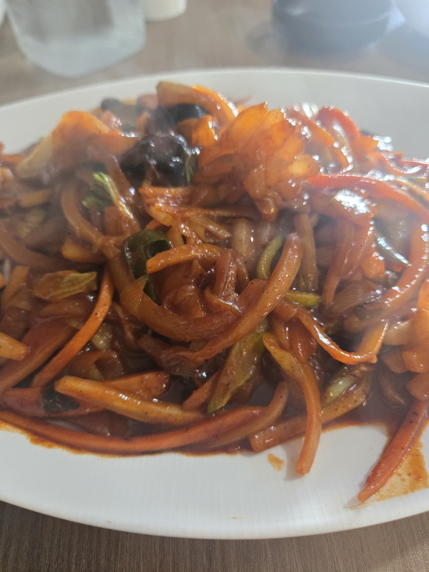 아주 거칠게 먹어보겠습니다(0)