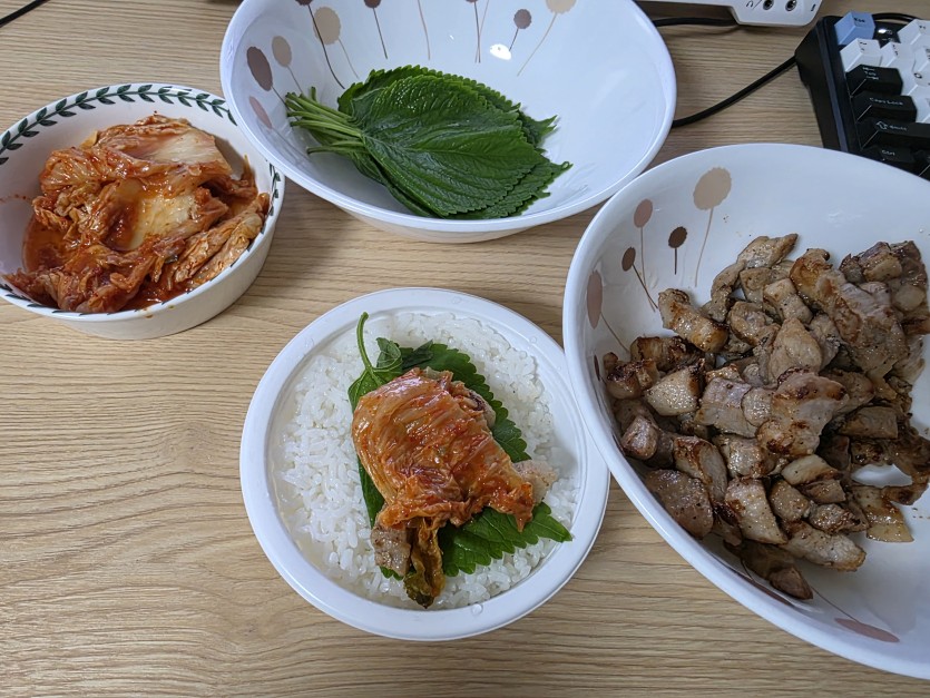 황제식사 사악 갈겨주고(0)