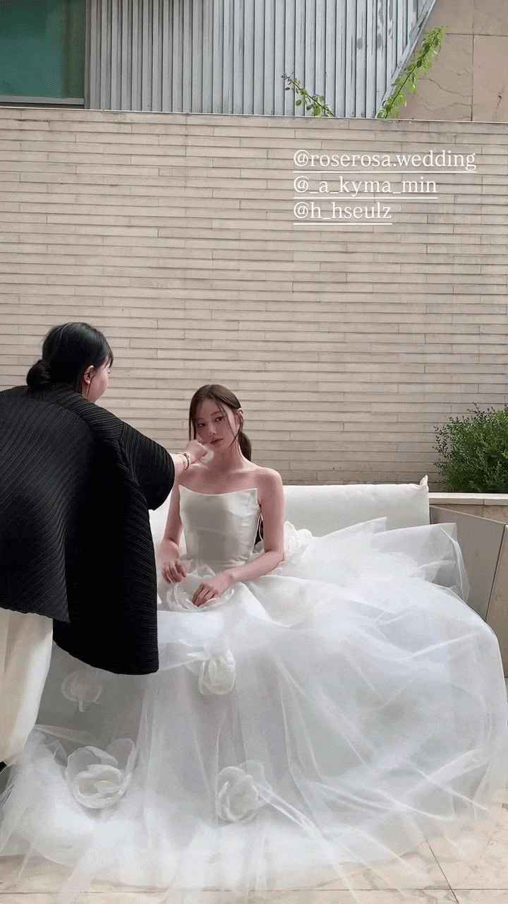 야옹이가 자꾸 드레스 피드를 올리는데(1)