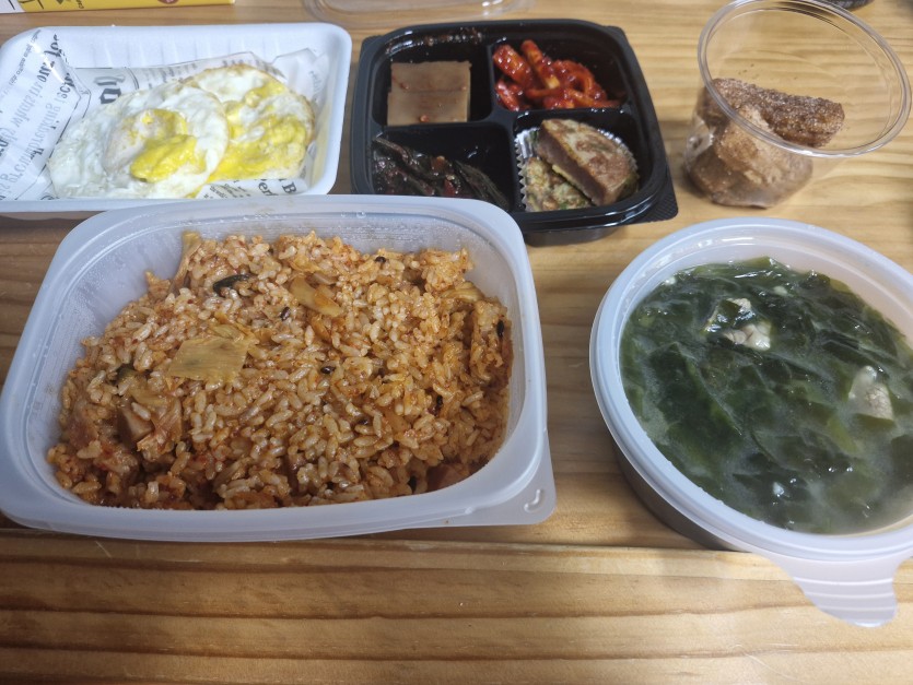 늦아침 먹어봅니다(0)