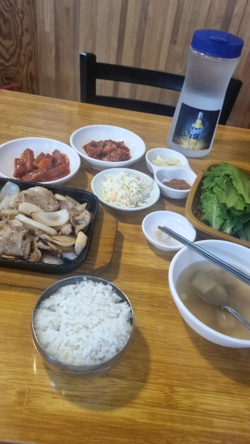 모자찾고 식사갑니다(0)
