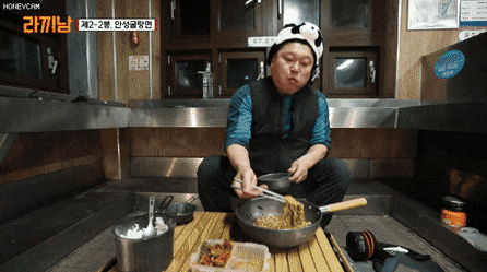 야식 마렵네요 호호(0)