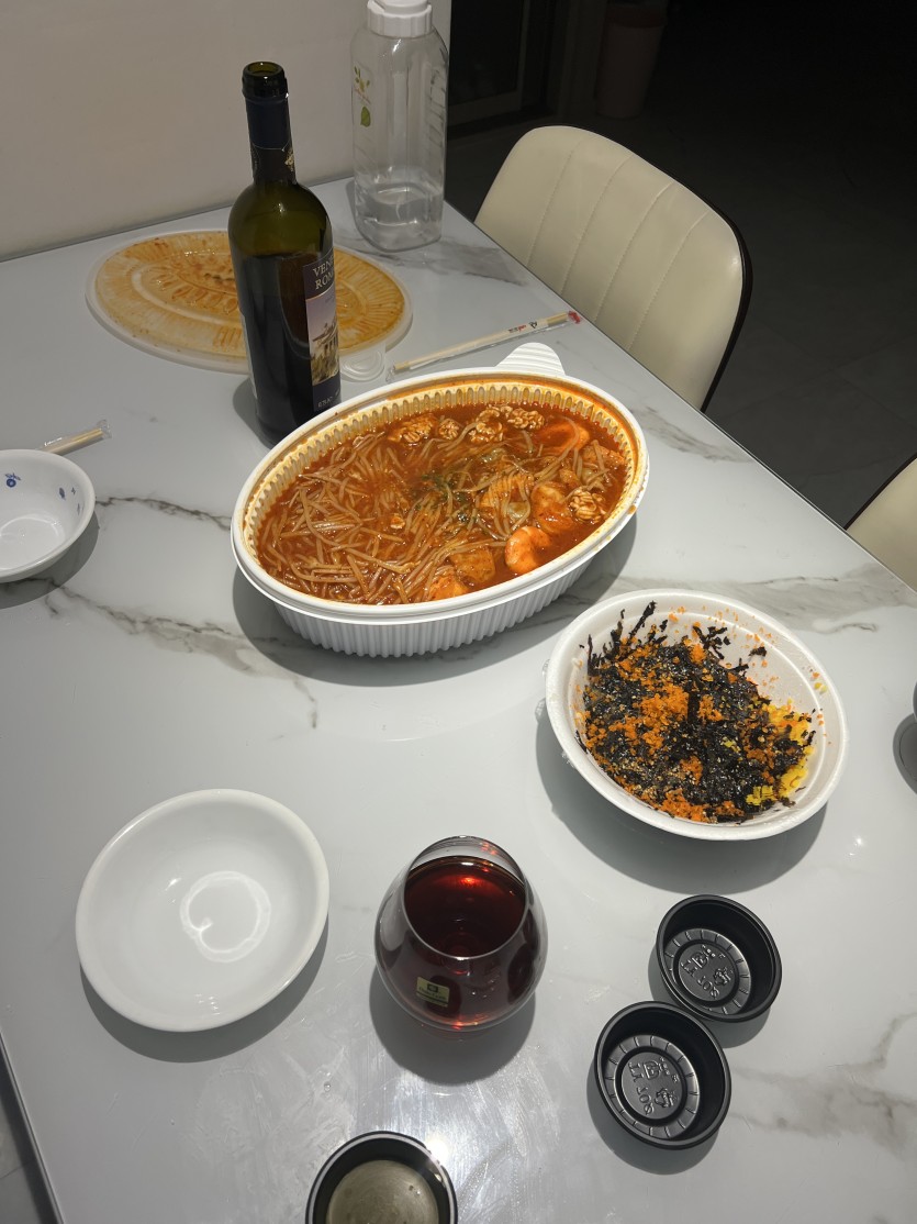 조촐하게 한잔 빱니다(0)
