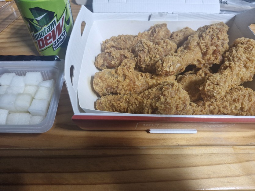야식 먹습니다(0)
