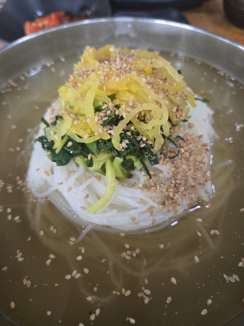 아우 거칠게 먹어보겠습니다(0)