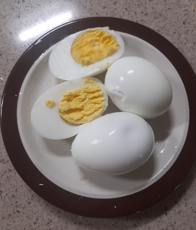 삶은 계란.!!(0)