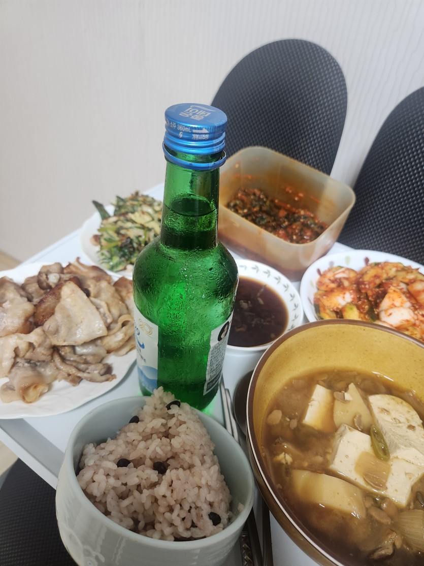 댓노한다고  스트레스.. 폭식 크으 ㅅㅅ(0)