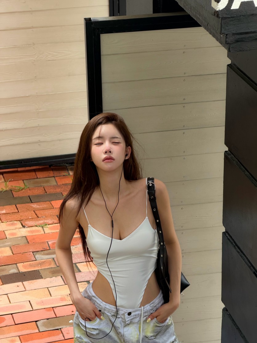근데 카리나 올벗방 워터밤 영상 있다는데(0)