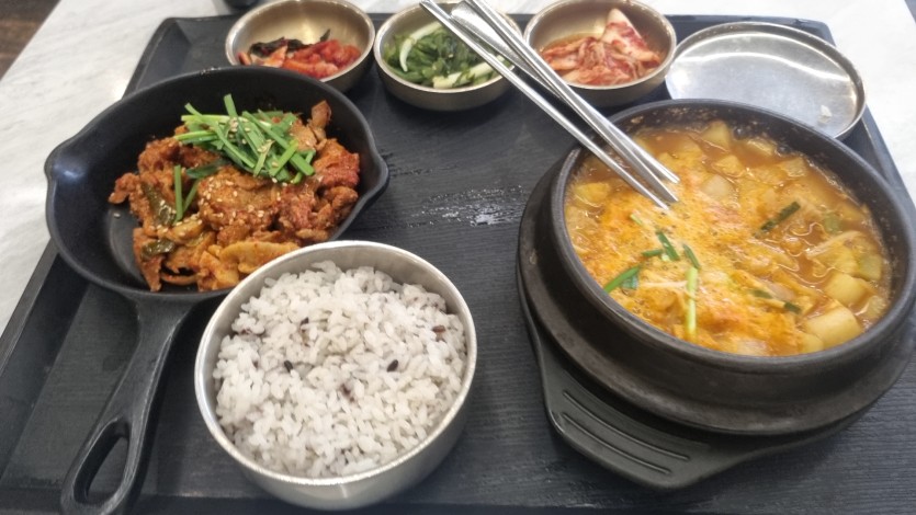 키오스크로 시켰는데 1분컷 머지(0)
