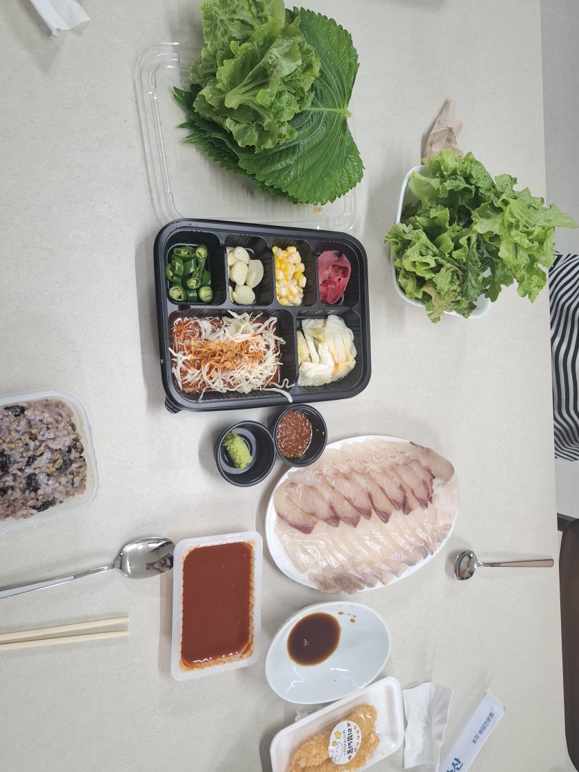용비님 저녁상 차리느라 좀 늦게봤네요(0)