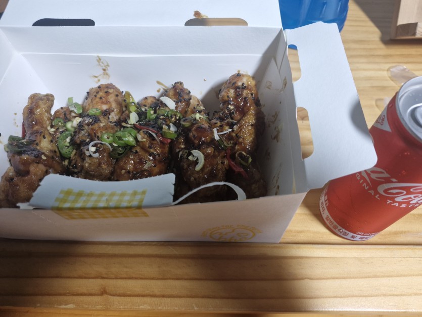 2차 야식 묵습니다(0)