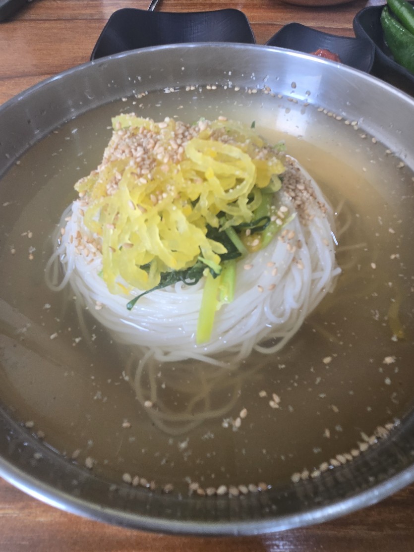 아우 핵 거칠게 먹는중입니다(0)