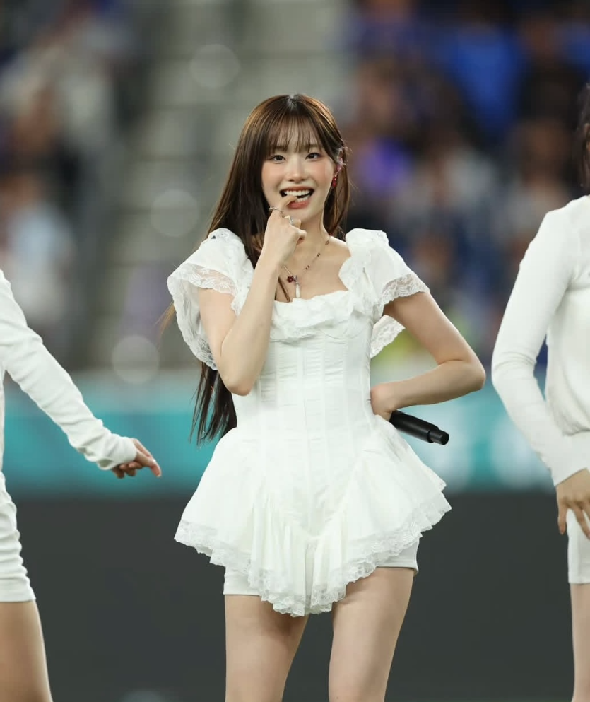 울산 콘서트에 츄 나왔었대요(0)