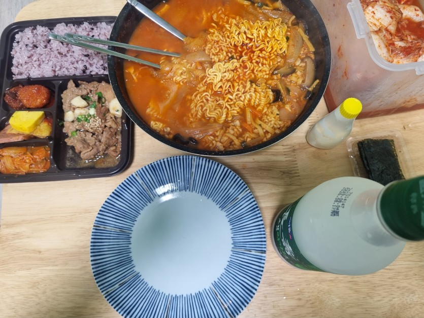식사와니!!!! 오늘 첫끼맨!!!(0)