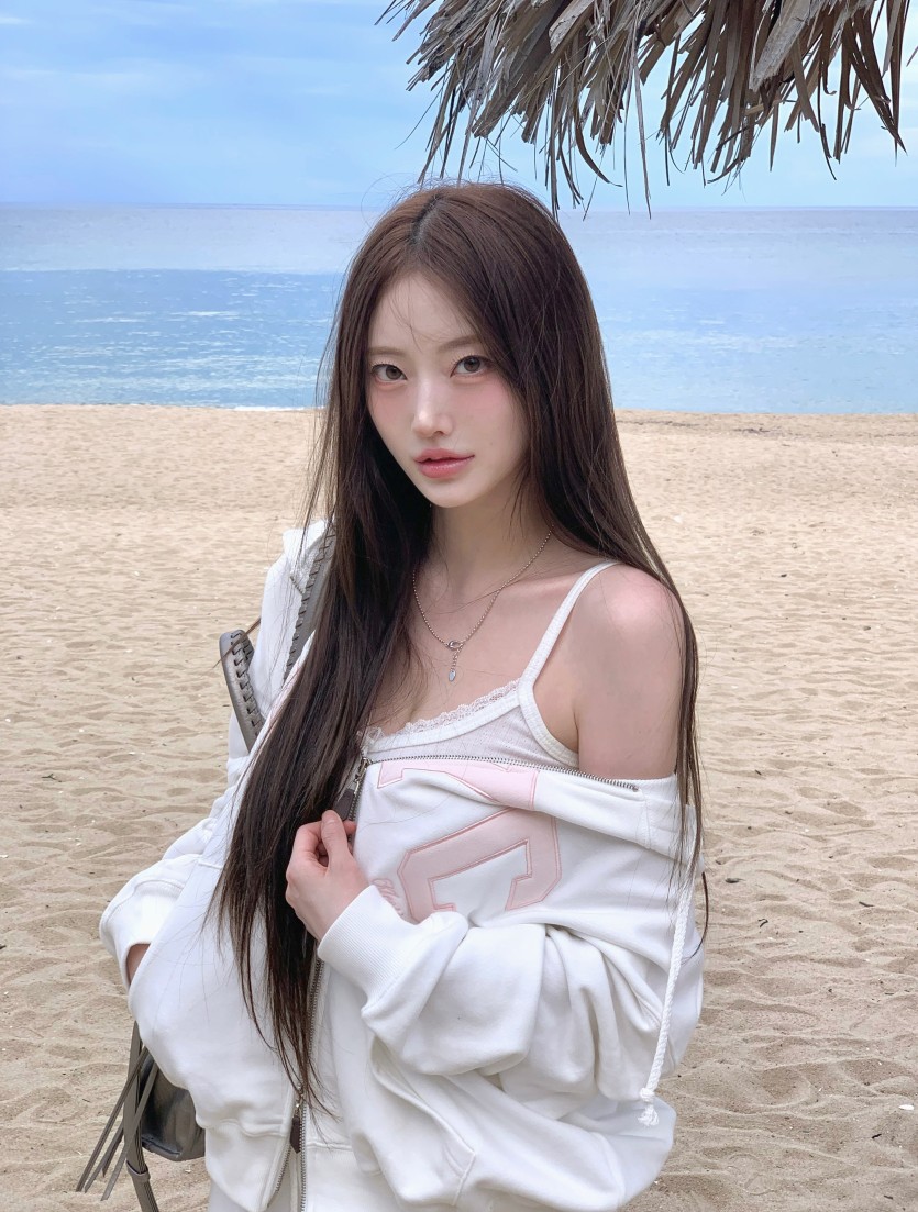 원래 고양이들 높은데 잘 올라가지 않나요?(1)