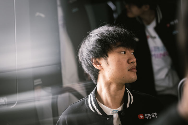 Knight "HLE가 강하다고 느끼지 않았다, T1이야말로 가장 위협적인 상대"(0)
