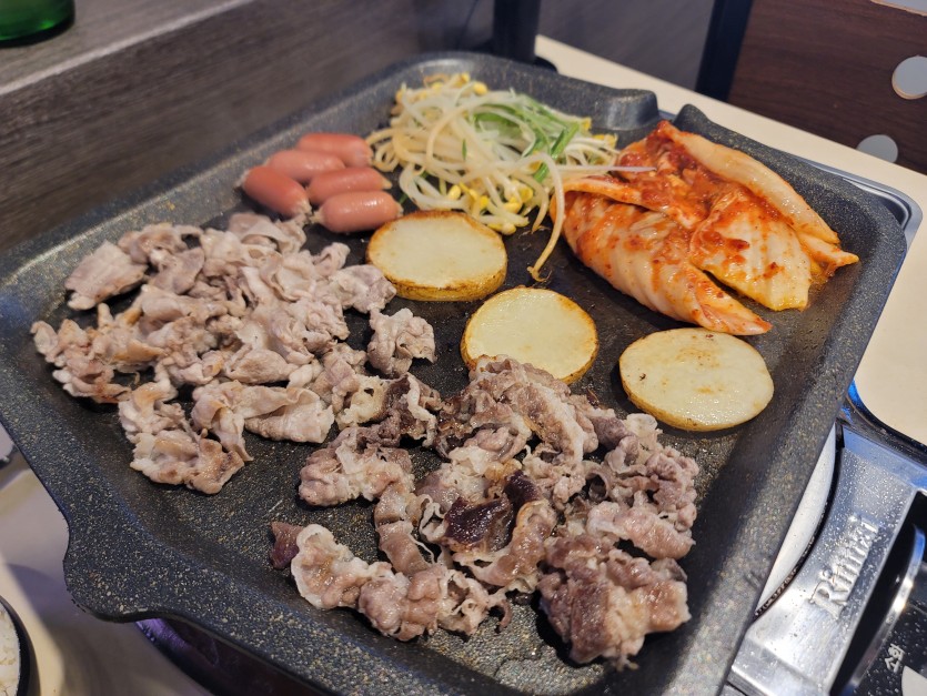 결국 허기짐을 못참고(0)