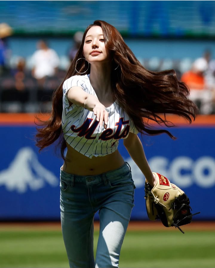 장원영 시구 풀버전 떴네요(3)