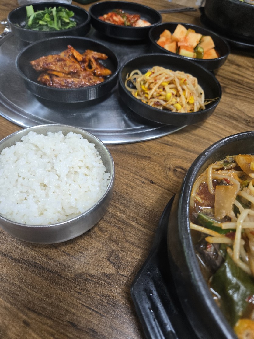 전 지금 폭식 대기중입니다(0)
