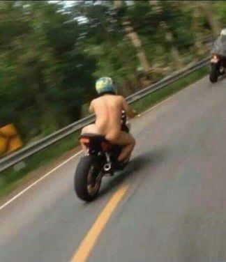 오늘 모니터 더블암 바꿧는데(0)