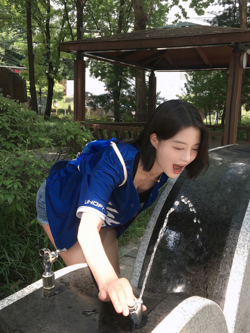 계곡물에 발 손 담그고 싶네요(0)