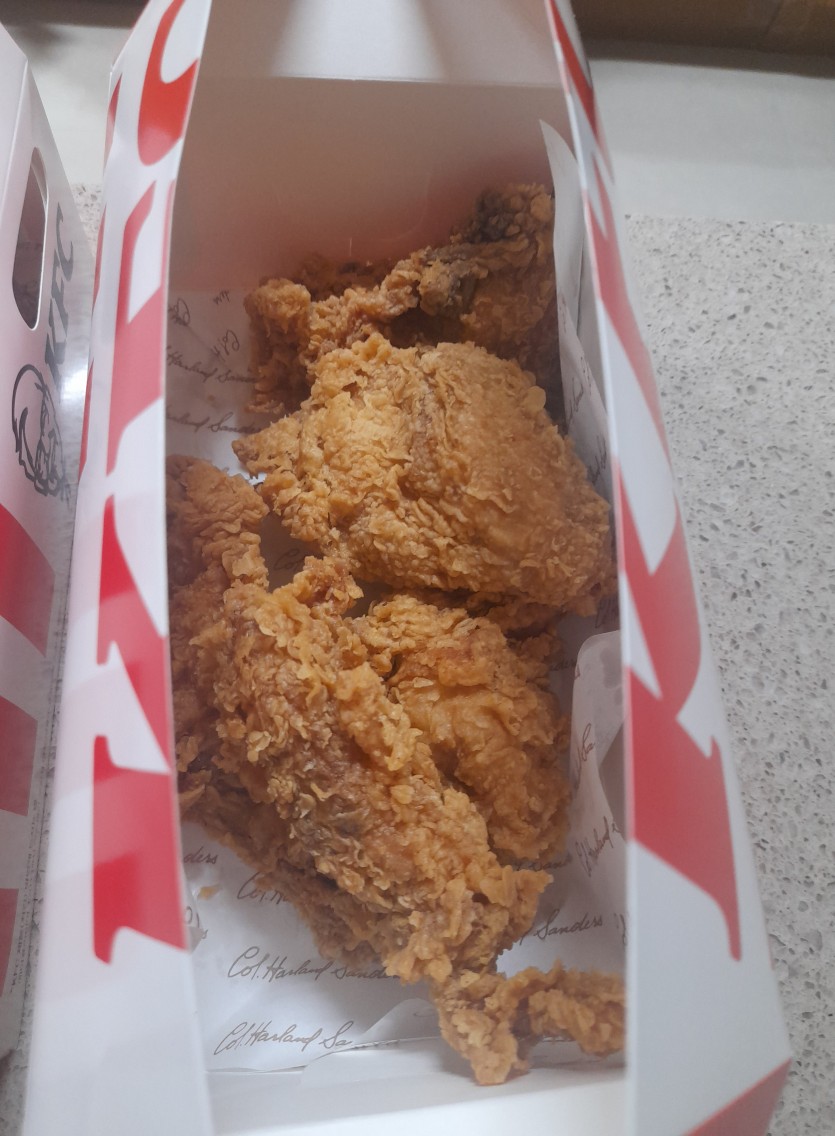 Kfc 두 종류 시켰더니~(0)