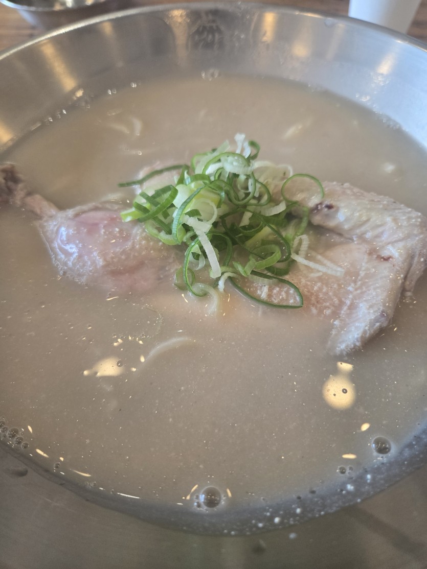 아우 아주 거칠게 먹어보겠습니다(0)