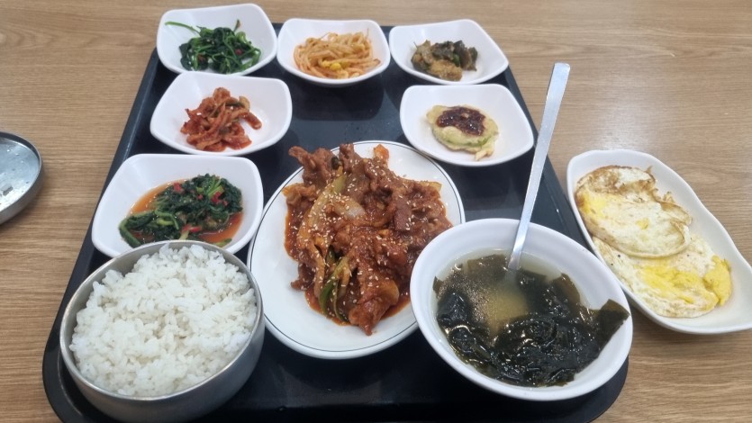 늦은점심 이른저녁 때렸습니다(0)