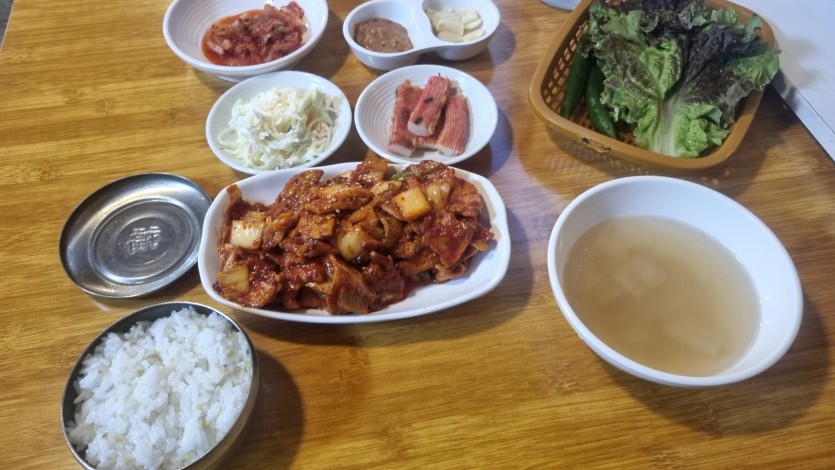 오늘저녁은 김치삼겹머시기(0)
