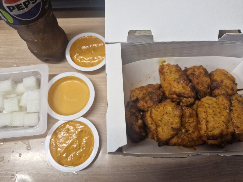 한화경기 보면서 먹을 야식 도착했네요(0)