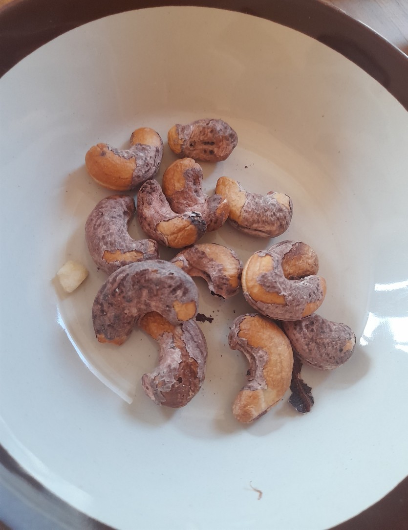 구데기 먹네요.!!(0)