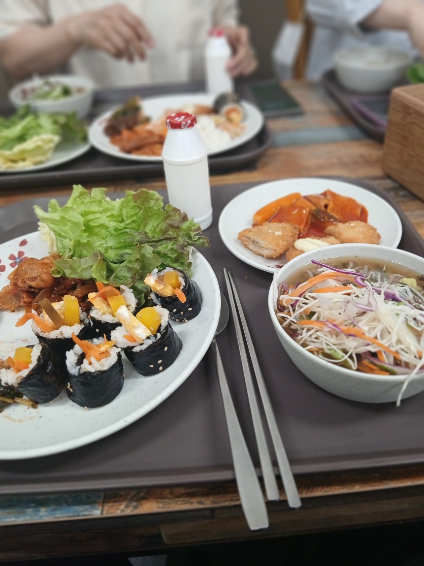김밥은 꽁지죠(0)