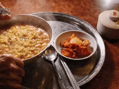 나가기 귀찮고 점심부터 배달도 그렇고.(0)