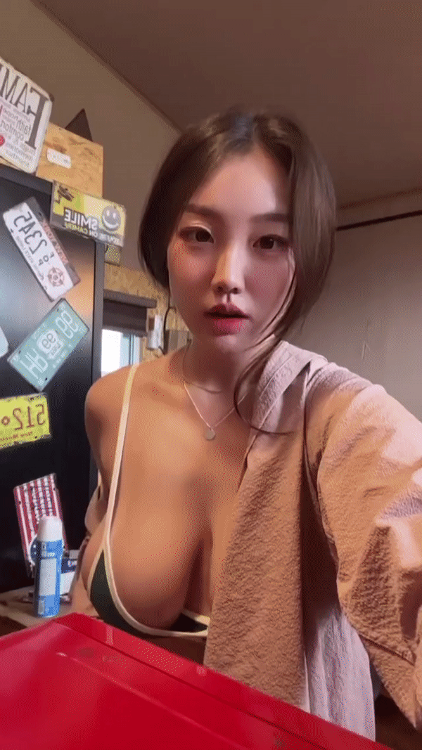 오늘의 야식은 교초니 레드콤봉!!(0)