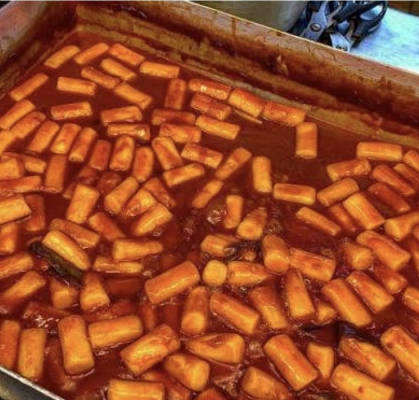 떡볶이 시켰습니다 후후(0)