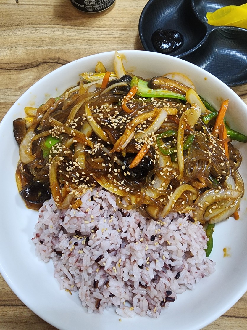 개쩌는 잡채밥입니다(0)