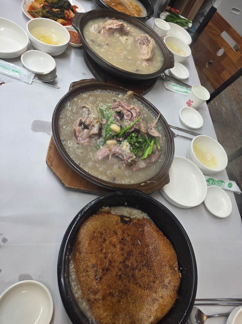 날도 더운데 몸보신 가시죠(0)