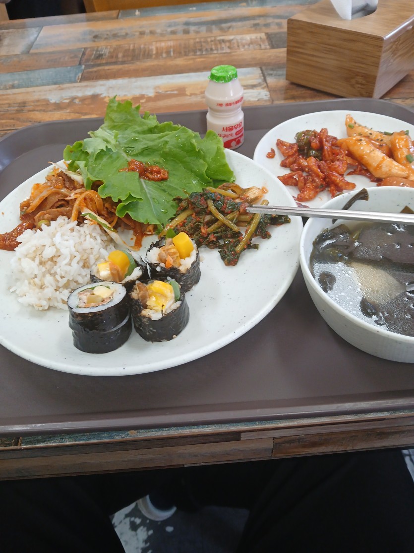 점심햇으니 한잠 자고 올게요(0)