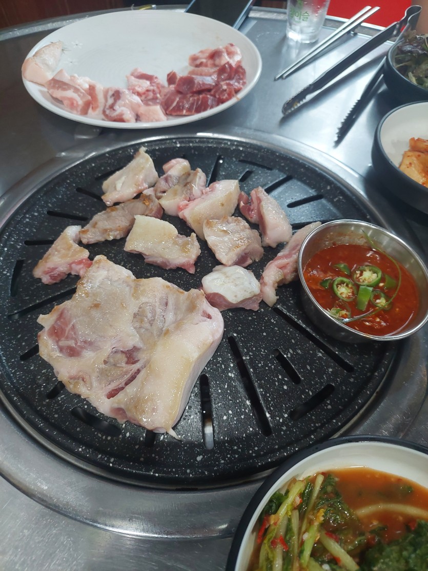 오늘은 뒷고기에 한잔합니다(0)
