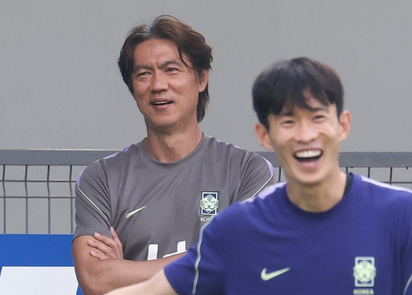 지금 웃고있는 사람(0)