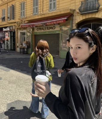 인기스타는 다르구나(0)
