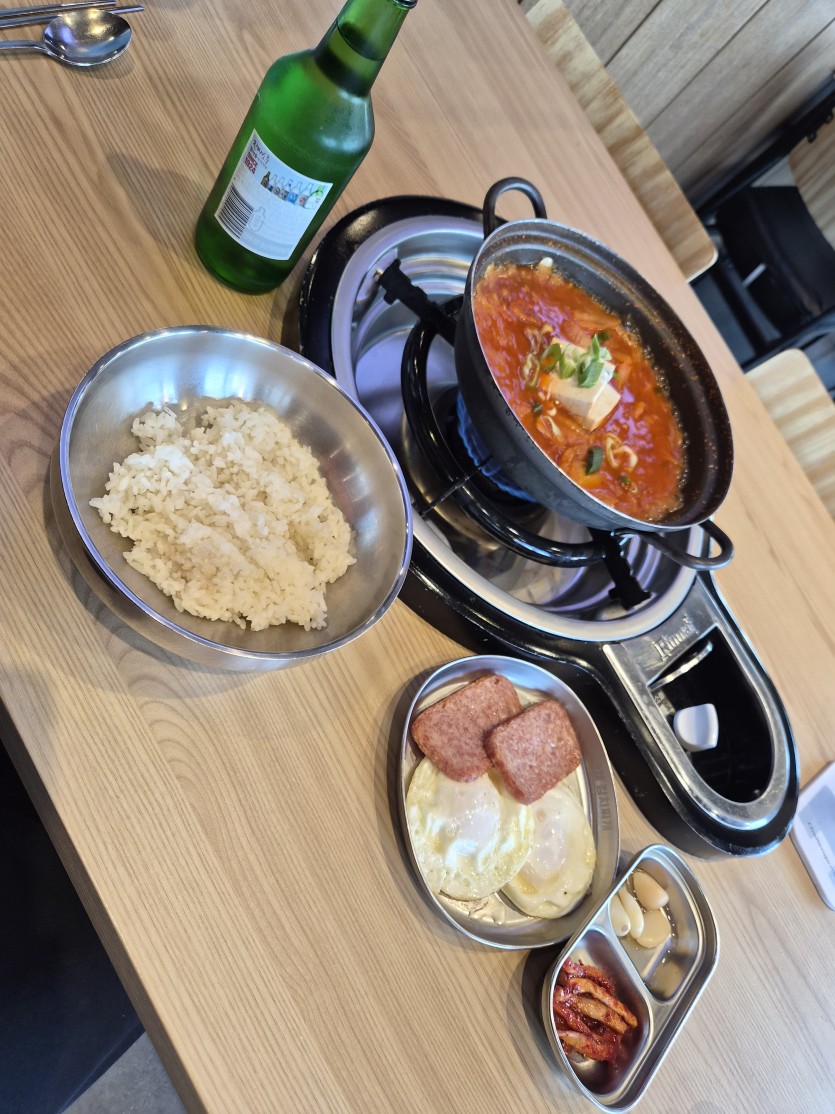 김찌 먹으러왔습니다(0)